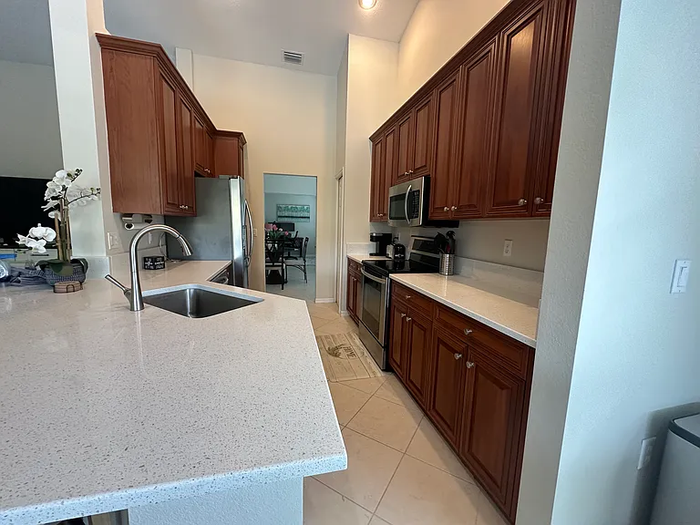 6345 Lexington Ct #201 — Photo 7