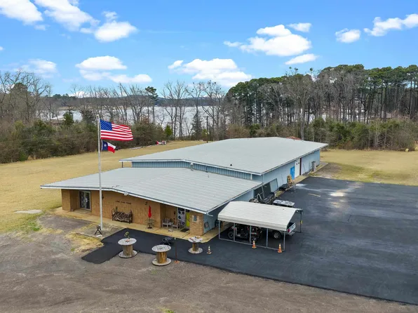 300 Martin St, Lone Star, TX 75668