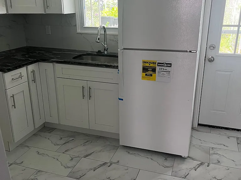 3260 Almond St — Photo 12