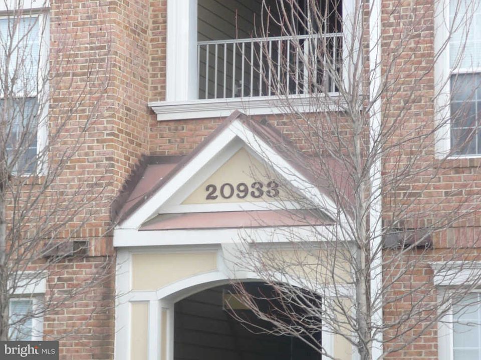 1st image of 20933 Cedarpost Sq Unit 201