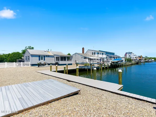 29 Clarkson Drive, Toms River, NJ 08753
