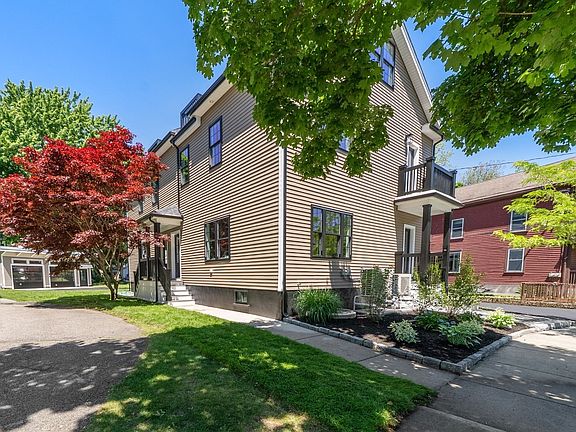 2nd image of 52 Lewis Ave #52