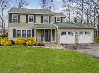 10 Hackberry Pl, Flemington, NJ 08822