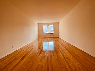 Rented by Silverstein Collection LLC 