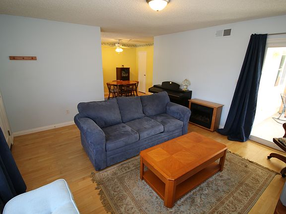 3rd image of 16733 Parthenia St Unit 1