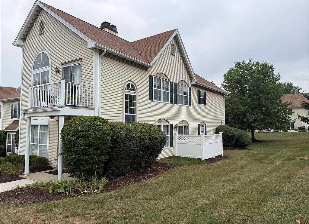2 bed, 1263 sqft, $2,100 — Photo 1