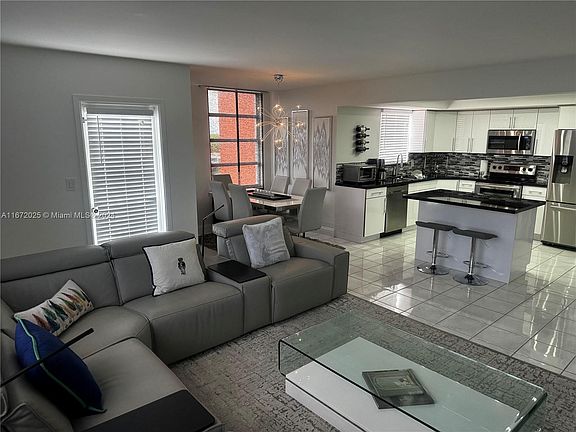 4th image of 1351 NE Miami Gardens Dr APT 625E
