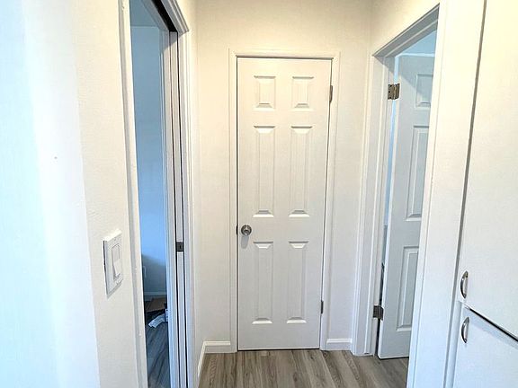 4th image of 14223 Sherman Way #5