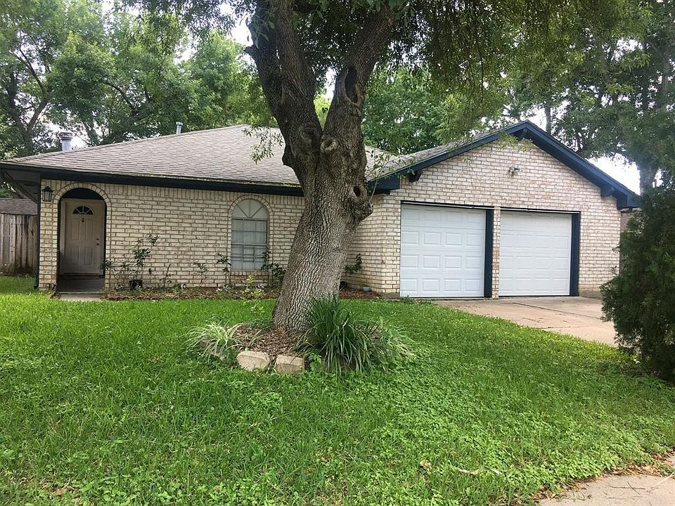 1st image of 16307 Delgado Dr