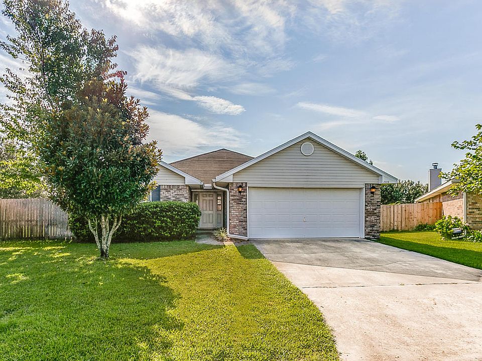 1st image of 2608 Creek Ridge Dr