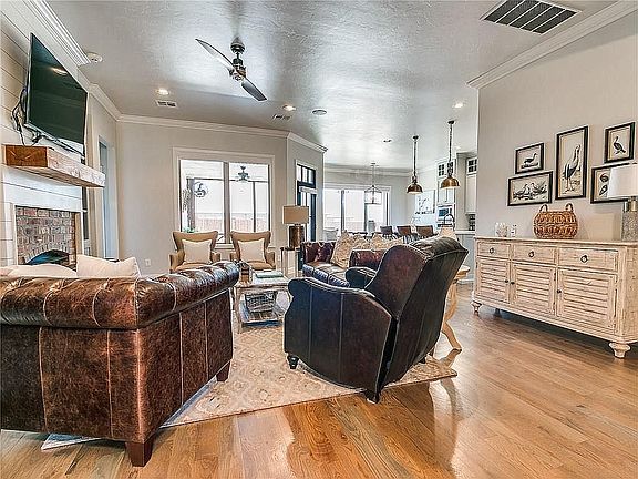 4th image of 3805 Hunter Glen Dr