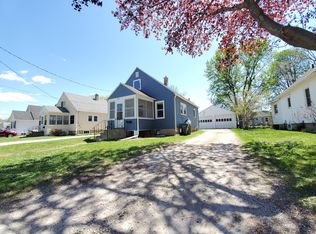 1252 4th St NE, Rochester, MN 55906