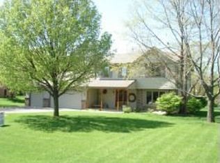 12528 Charnwood Dr, Roscoe, IL 61073