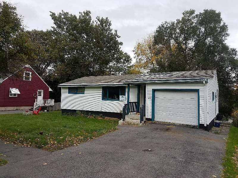 1st image of 225 Belle Ave