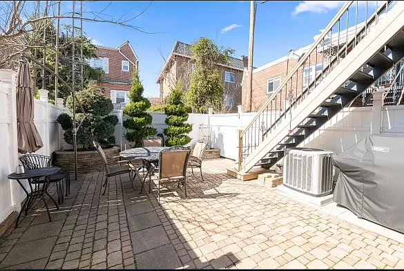 20-10 Hazen St #1 — Photo 14