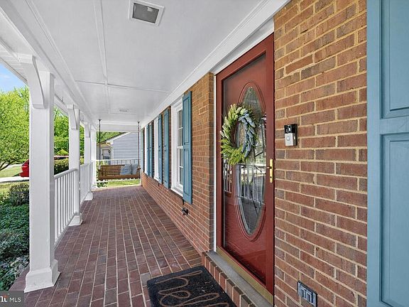 4th image of 7923 Donegal Ln