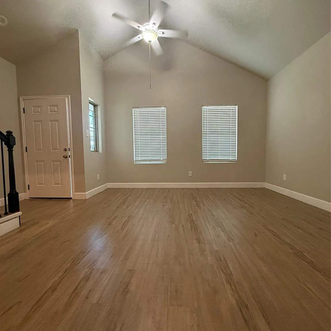 3 bed, 2.5 bath, 1487 sqft, $1,695 — Photo 3
