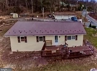 30 Valley Rd, Newville, PA 17241
