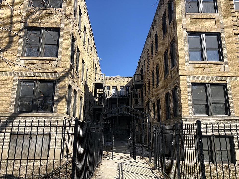 1st image of 4817 N Christiana Ave APT 1W