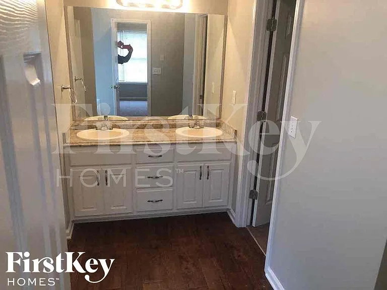 1813 Alcovy Springs Ln — Photo 10