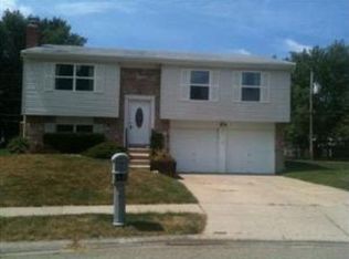 1059 Surry Ln, Batavia, OH 45103