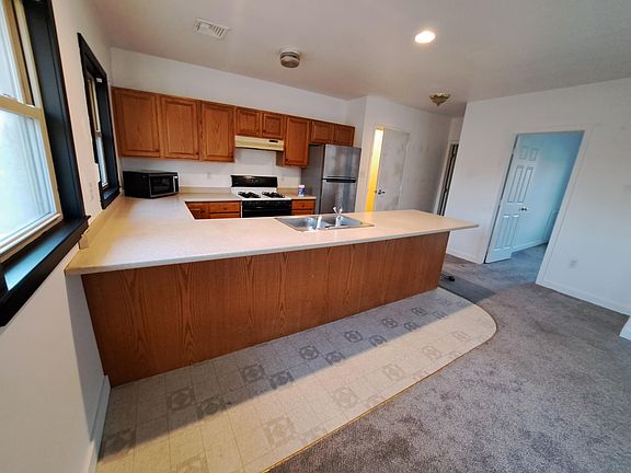 2nd image of 805 State St #7