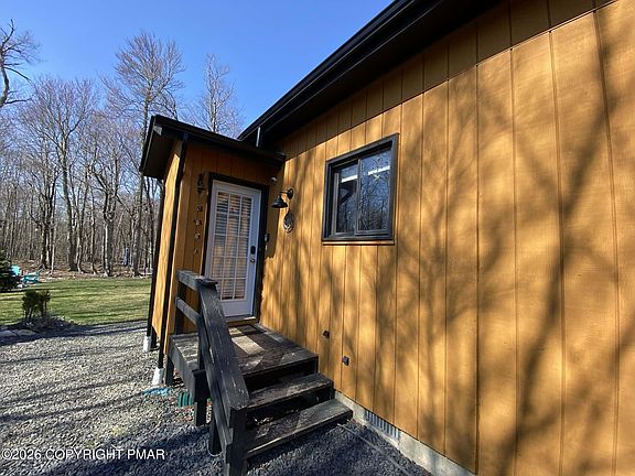 4th image of 9026 Idlewild Dr