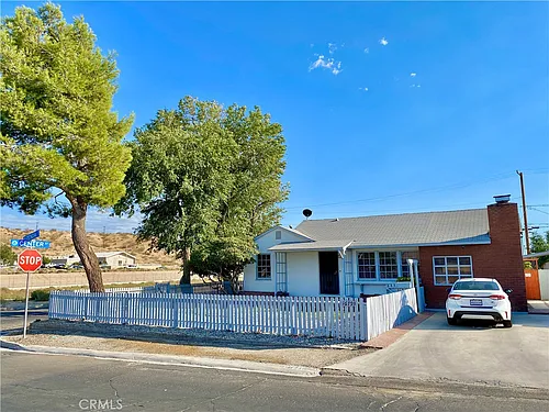 16793 Zenda St Photo 1