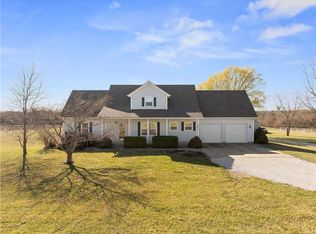 19218 S Prairie Ln, Pleasant Hill, MO 64080