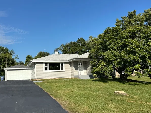 6154 Pershing Ave, Downers Grove, IL 60516