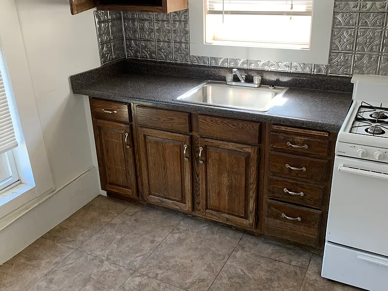 246 B St #5 — Photo 4