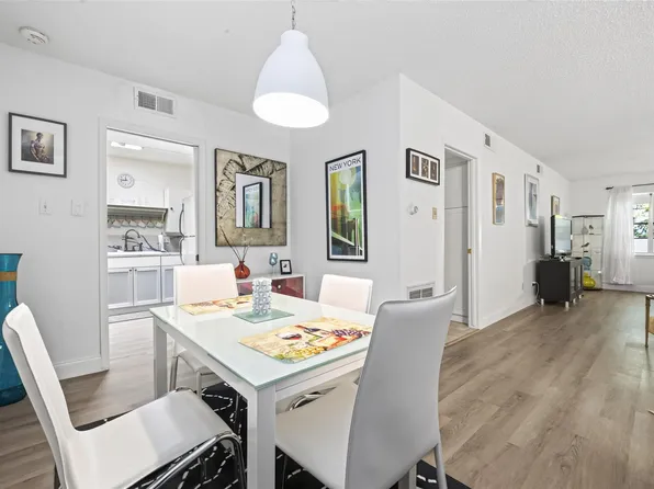 2700 Bellefontaine St APT A27, Houston, TX 77025