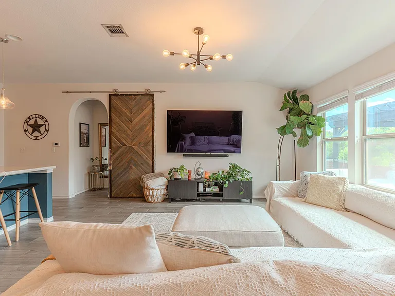 11813 Arran St — Photo 11
