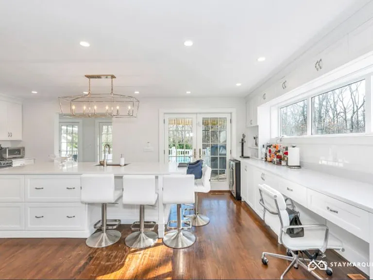 29 Georgica Woods Ln — Photo 14