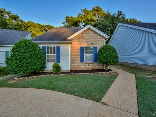 2953 Meadowlark Ln, Northport, AL 35476