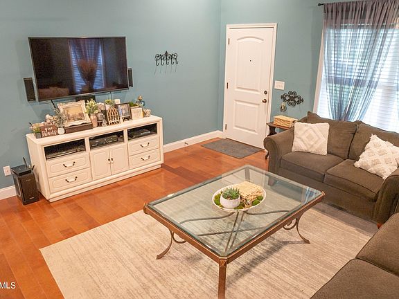 5th image of 155 Ann Cove Ln