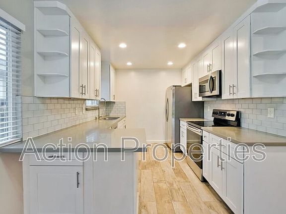 5th image of 854 Coolidge Ave