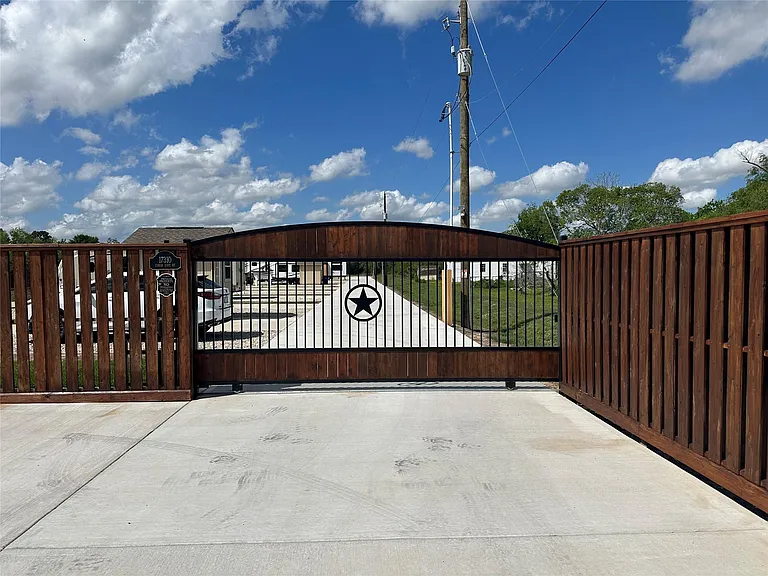 17310 Cowan Rd — Photo 1