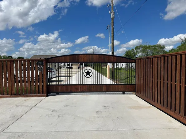 17310 Cowan Rd, Alvin, TX 77511