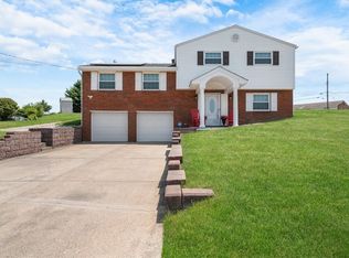 116 William Cir, Mc Kees Rocks, PA 15136