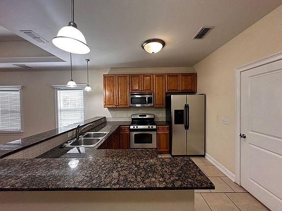 4th image of 2439 Ludmila Ln