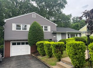 7 Stewart Pl, Spring Valley, NY 10977