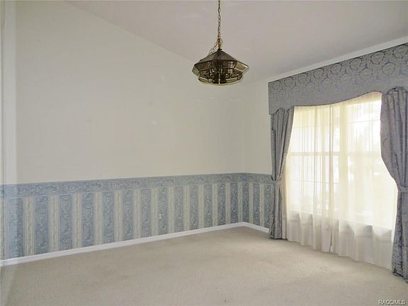 5th image of 1675 N Wembley Dr