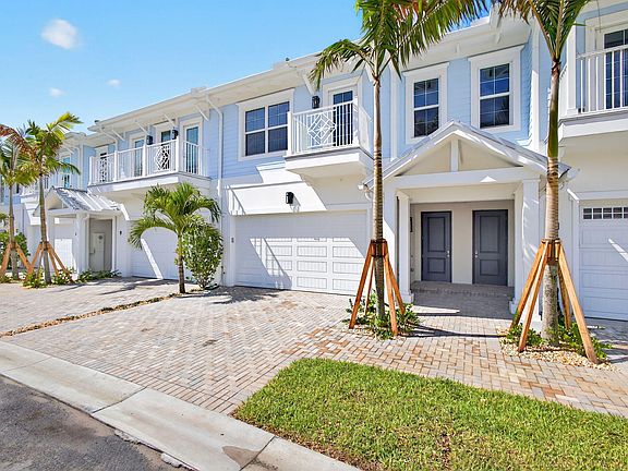 5th image of 115 Water Pointe Place #33