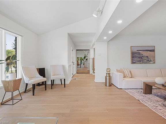 5th image of 4159 Spruce Ave