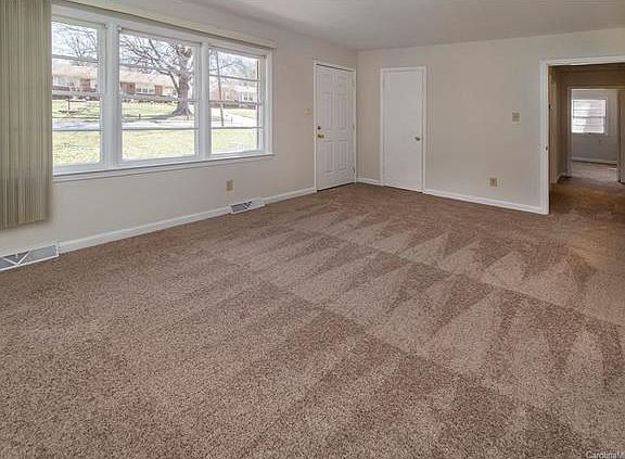 3rd image of 4820 Hidden Valley Rd