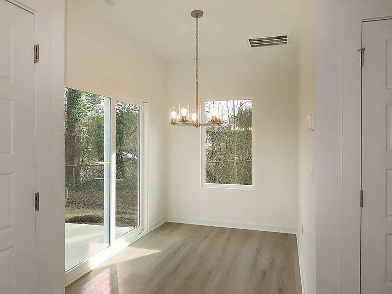 112 N Guthrie Ave #A — Photo 8