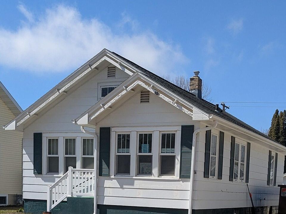 2nd image of 1320 Chestnut St