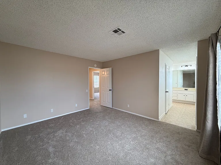 42801 15th St W #9 — Photo 14