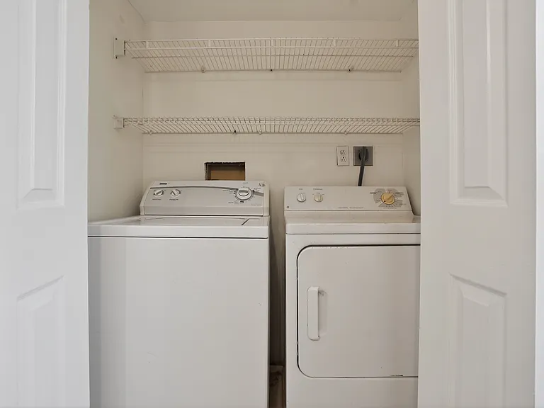 6410 Cavalier Dr — Photo 24